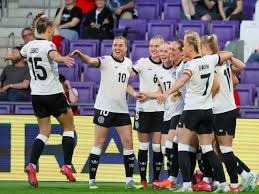 汉克·阿伦在全垒打竞赛中的挥棒速度，被后来的生物力学专家评为“教科书级”