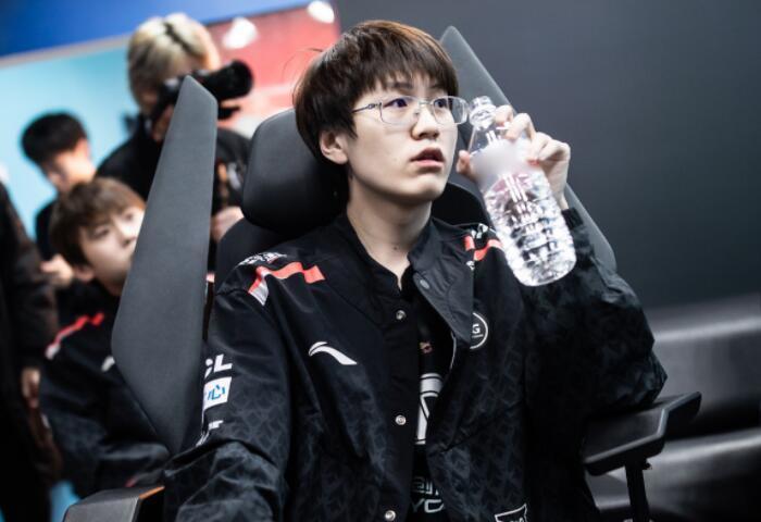 保持这样的 保持这样的